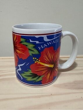 Vintage 90s Hilo Hattie Coffee Mug Tea 1997 Hawaii Island Red Hibiscus Floral
